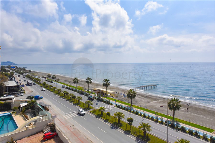 2+1 Wohnung in der ersten Zeile im Stadtteil Mahmutlar