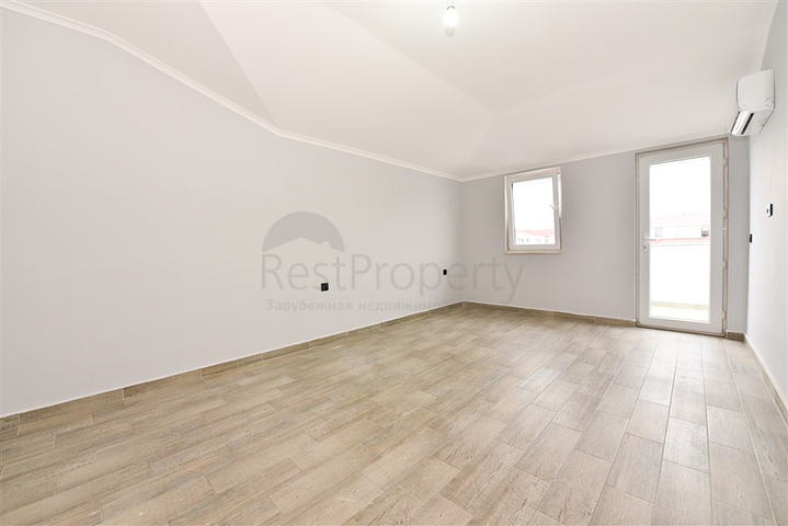 Geräumiges 3+1 Penthouse im Stadtteil Kestel