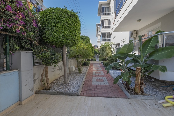 Zweizimmerwohnung in der Gegend von Cleopatra