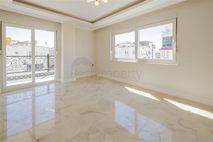 Dreizimmerwohnung in einem neuen Komplex