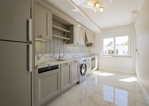 Dreizimmerwohnung in einem neuen Komplex