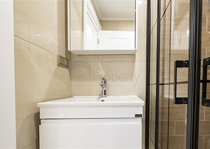 Dreizimmerwohnung in einem neuen Komplex