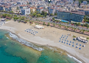 1+1 Wohnung im Zentrum von Alanya in einer Entfernung von 200 Metern zum Meer