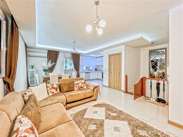 Penthouse mit 2+1 Grundriss im Stadtteil Mahmutlar