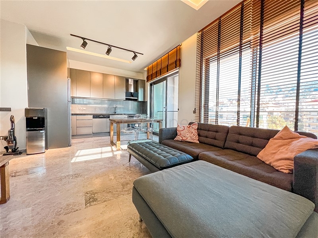 2+1 Wohnung in der lebhaften Gegend von Cleopatra