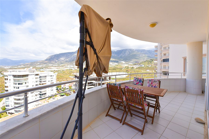 Möblierte 2+1-Wohnung in Mahmutlar