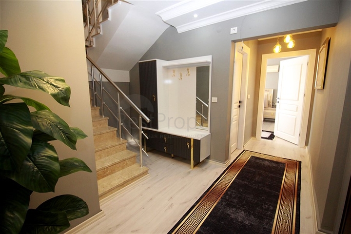 Geräumiges 3+1 Penthouse im Stadtteil Mahmutlar