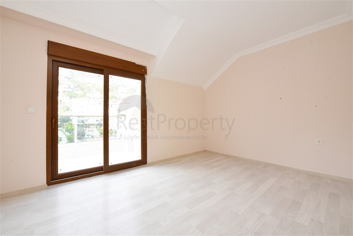 Geräumiges Penthouse mit Meerblick im Zentrum von Alanya