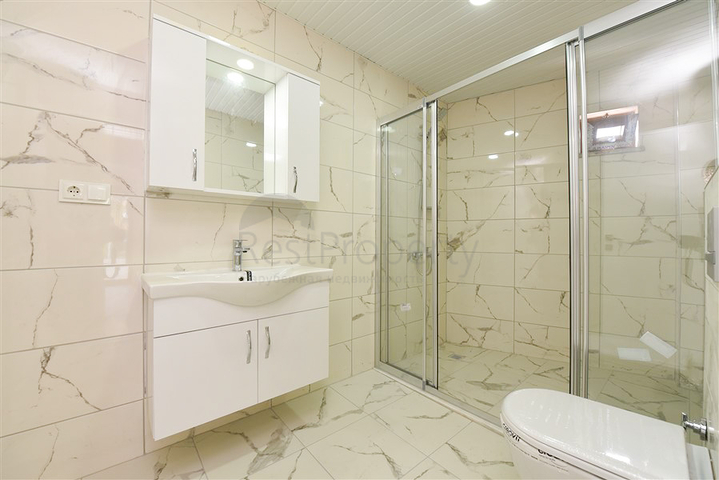 Geräumiges Penthouse mit Meerblick im Zentrum von Alanya