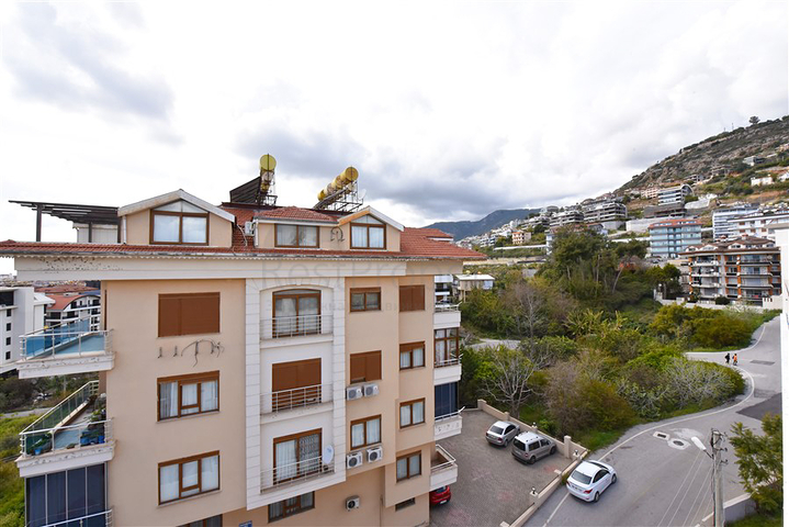 Geräumiges Penthouse mit Meerblick im Zentrum von Alanya