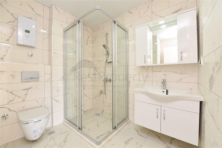 Geräumiges Penthouse mit Meerblick im Zentrum von Alanya