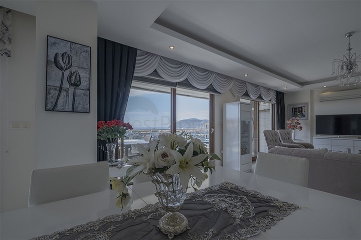 3+1 Penthouse mit Meerblick im Stadtteil Djikcilli