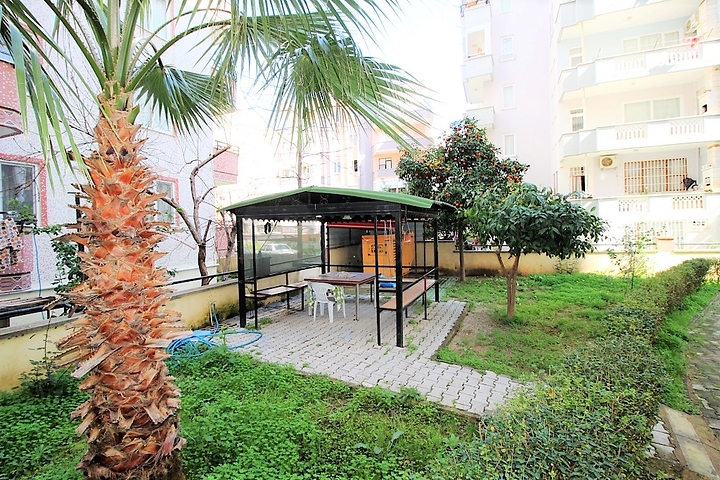 4+1 Penthouse in einem Komplex mit minimaler Infrastruktur im Stadtteil Mahmutlar