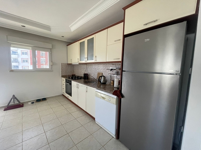 4+1 Penthouse in einem Komplex mit minimaler Infrastruktur im Stadtteil Mahmutlar