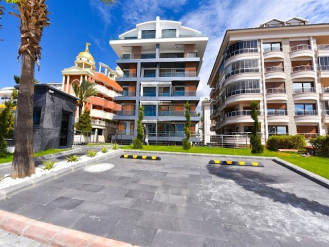 Möblierte Wohnung 20 m vom Meer mit 1+1 Grundriss im Stadtteil Oba entfernt