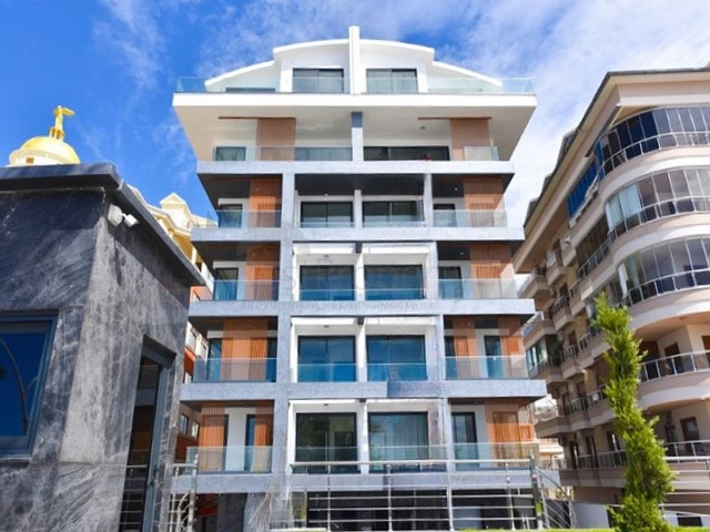 Möblierte Wohnung 20 m vom Meer mit 1+1 Grundriss im Stadtteil Oba entfernt