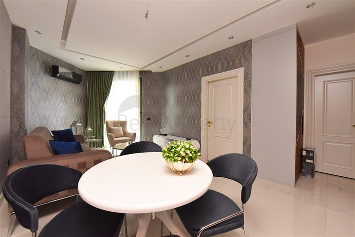 Möblierte Wohnung 20 m vom Meer mit 1+1 Grundriss im Stadtteil Oba entfernt