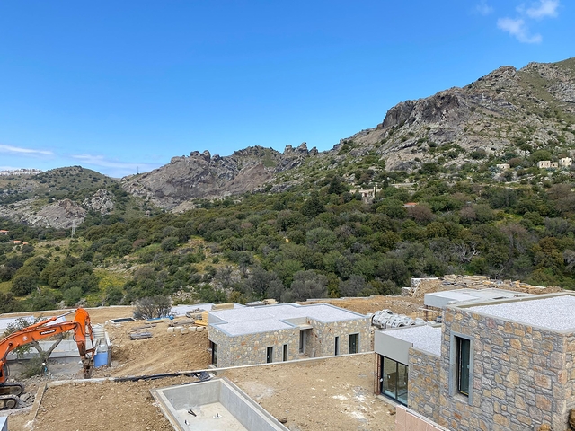 Kammenartige Villen mit Blick auf das Meer und das historische 