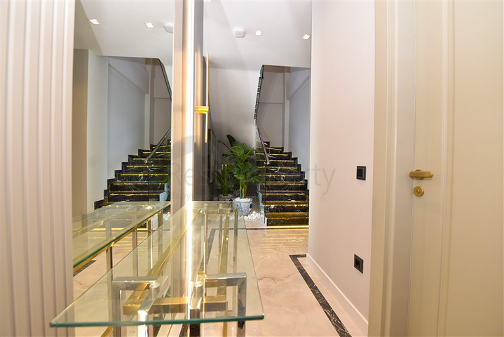 4+1 Villa mit Panoramablick auf das Meer 