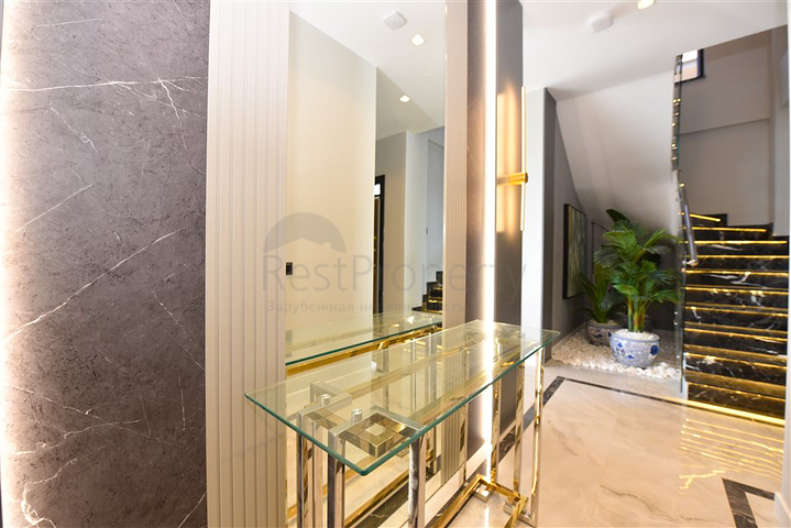 4+1 Villa mit Panoramablick auf das Meer 