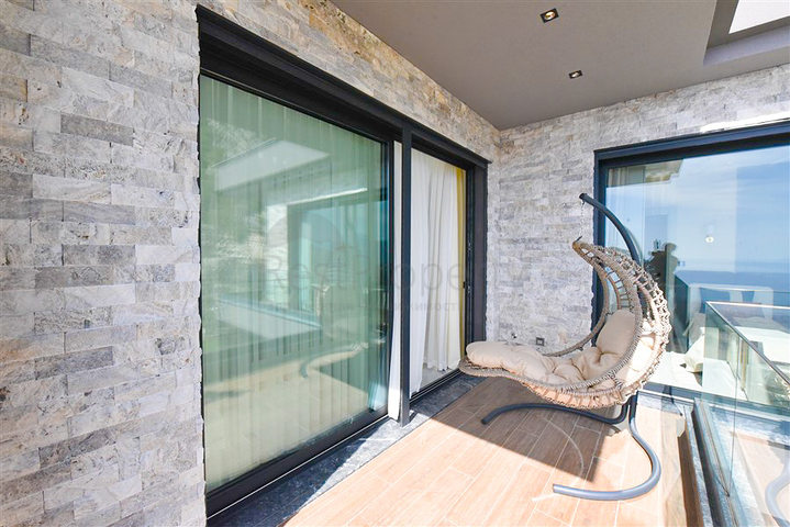 4+1 Villa mit Panoramablick auf das Meer 