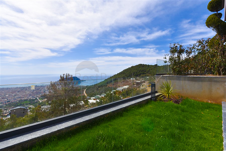 4+1 Villa mit Panoramablick auf das Meer 