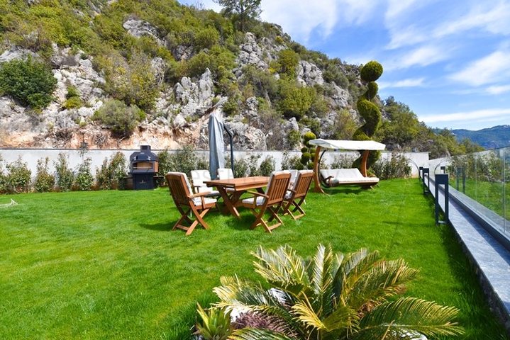 4+1 Villa mit Panoramablick auf das Meer 