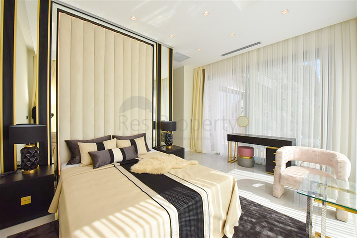 4+1 Villa mit Panoramablick auf das Meer 