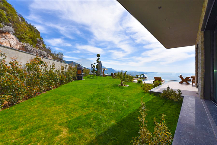 4+1 Villa mit Panoramablick auf das Meer 