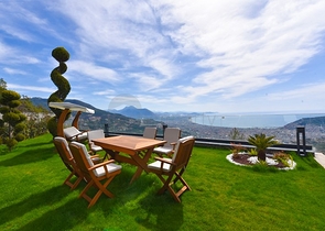 4+1 Villa mit Panoramablick auf das Meer 