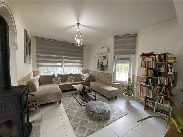 Geräumige 3+1 Villa 250m vom Meer entfernt in Konakli