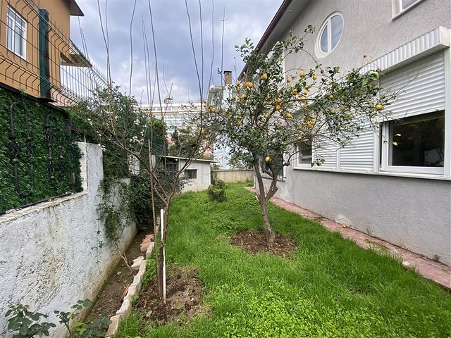 Geräumige 3+1 Villa 250m vom Meer entfernt in Konakli