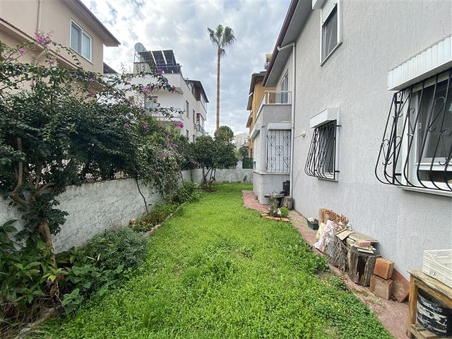 Geräumige 3+1 Villa 250m vom Meer entfernt in Konakli