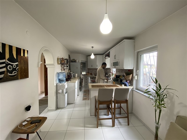 Geräumige 3+1 Villa 250m vom Meer entfernt in Konakli