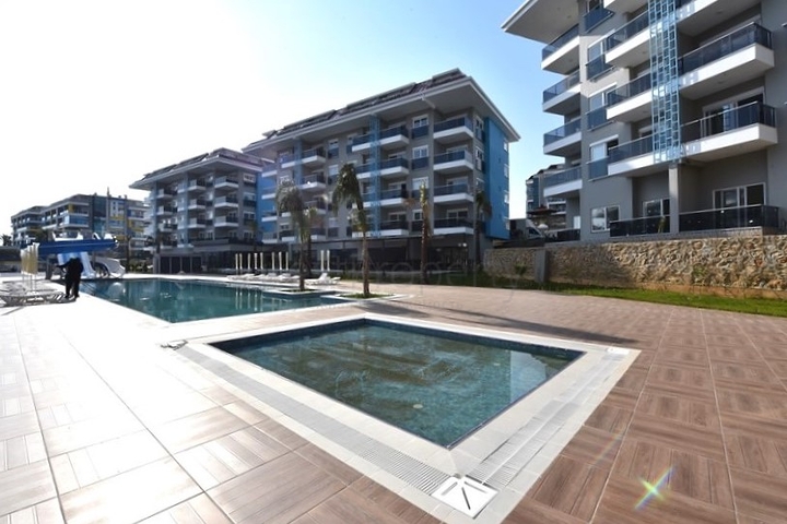 Penthouse 2+1 im Stadtteil Kestel, nur 350 m vom Meer entfernt 