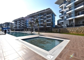 Penthouse 2+1 im Stadtteil Kestel, nur 350 m vom Meer entfernt 