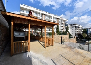 Penthouse 2+1 im Stadtteil Kestel, nur 350 m vom Meer entfernt 