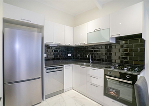 Penthouse 2+1 im Stadtteil Kestel, nur 350 m vom Meer entfernt 