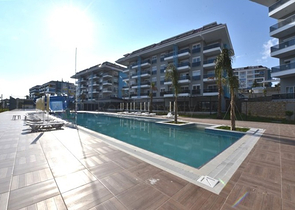 Penthouse 2+1 im Stadtteil Kestel, nur 350 m vom Meer entfernt 