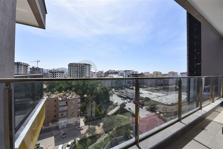 2+1 Wohnung mit Abstellraum in Mahmutlar