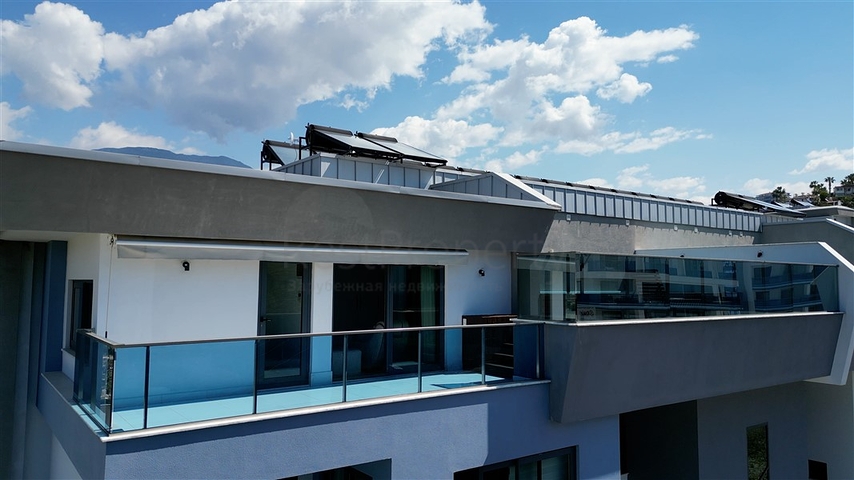 3+1 Penthouse mit eigenem Pool auf dem Dach im Stadtteil Kargicak