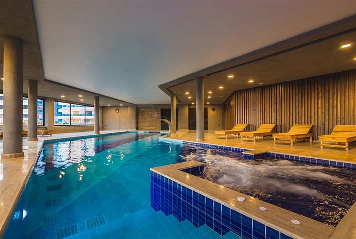 3+1 Penthouse mit eigenem Pool auf dem Dach im Stadtteil Kargicak