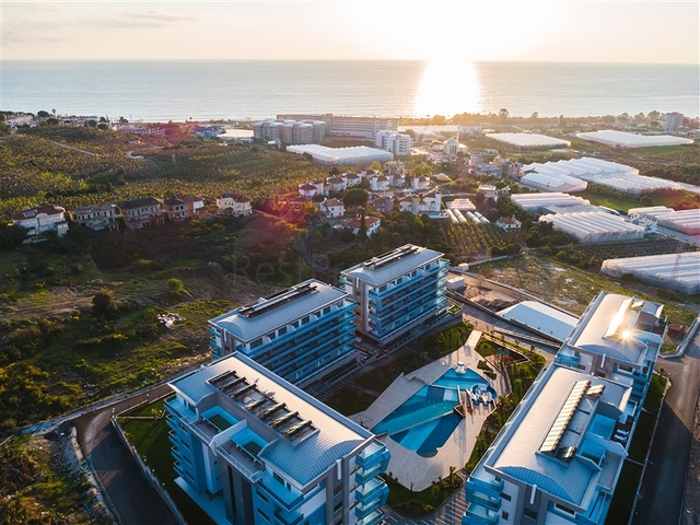 3+1 Penthouse mit eigenem Pool auf dem Dach im Stadtteil Kargicak