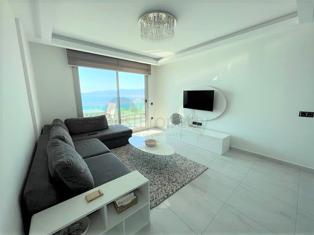 1+1 möblierte Wohnung mit wunderschönem Meerblick im Stadtteil Kargicak