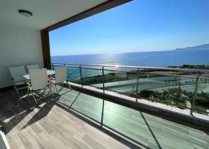 1+1 möblierte Wohnung mit wunderschönem Meerblick im Stadtteil Kargicak