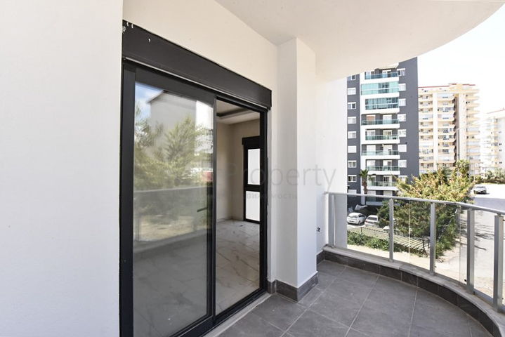 1+1 Wohnung in einem neuen Komplex ohne Infrastruktur im Stadtteil Mahmutlar