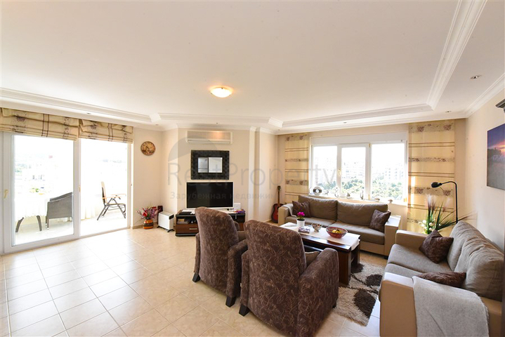 Große 2+1 Aussicht Wohnung mit Meerblick