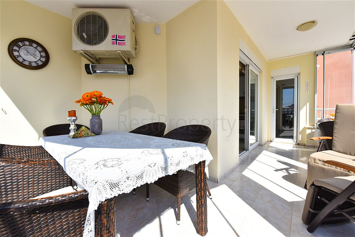 Große 2+1 Aussicht Wohnung mit Meerblick