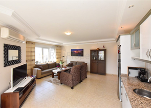 Große 2+1 Aussicht Wohnung mit Meerblick