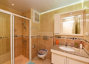 Große 2+1 Aussicht Wohnung mit Meerblick